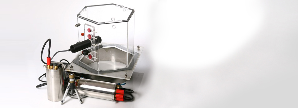 Aquation Respirometer System with UV-Transparent Chamber, SS Cutter Plate, Submersible Datalogger, Medusa Controller and sensors (DO, pH, PAR) b)